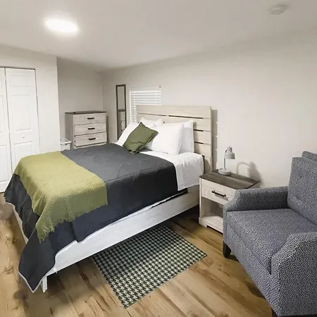Cozy Suite In Tampa